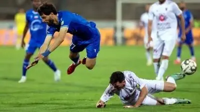 پاسخ هوادار پرسپولیس به شایعات نقل و انتقالاتی: بازیکن صورتی به درد ما نمی خورد!