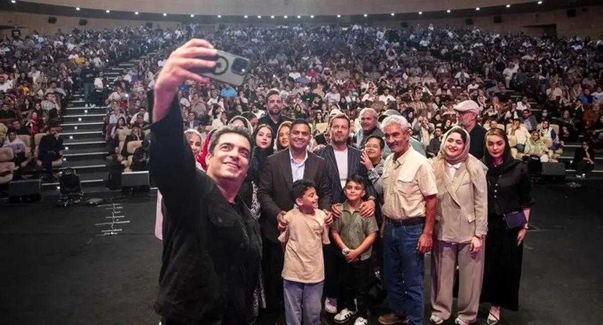جشن تولد بازیگران سریال یزدان؛ از دارا حیایی و پژمان تا خود منوچهر هادی