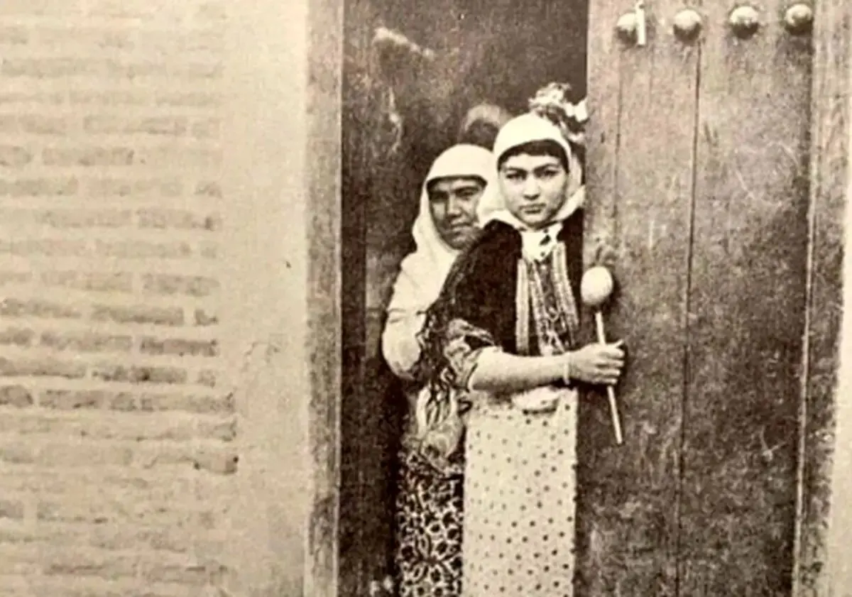 سفر در زمان؛ عکس آخرین سوگلی ناصرالدین‌شاه با لباس چینی