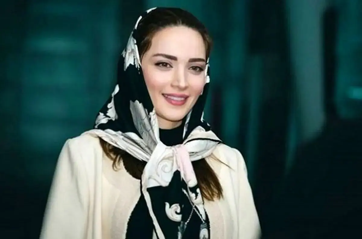 تصاویری از بهنوش طباطبایی و عوامل سریال سووشون در پشت صحنه سریال