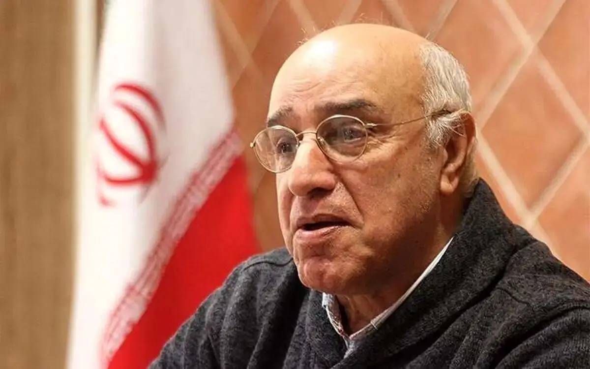 ضرب و شتم دکتر پیروز مجتهدزاده، چهره ماندگار علمی ایران/ تصاویر