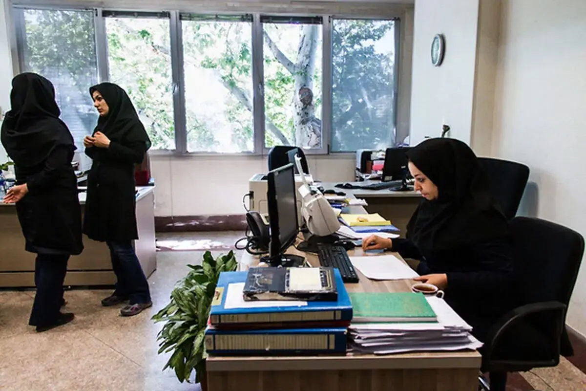 موافقت با تغییر ساعات کاری ادارات و کاهش ساعت کار بانوان