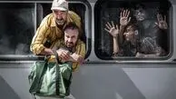 تیپ دهه‌شصتی ژاله صامتی و پژمان جمشیدی در کنار رضا عطاران