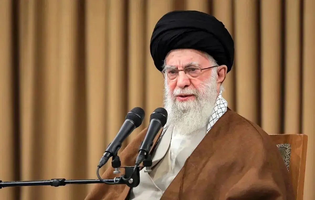 رهبر معظم انقلاب: به ملت ایران تبریک عرض میکنم/ رژیم صهیونی در زیر ضربات جمهوری اسلامی تقریباً از پا درآمد و لِه شد