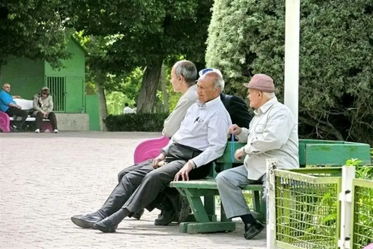 حقوق بازنشستگان سروقت پرداخت می‌شود