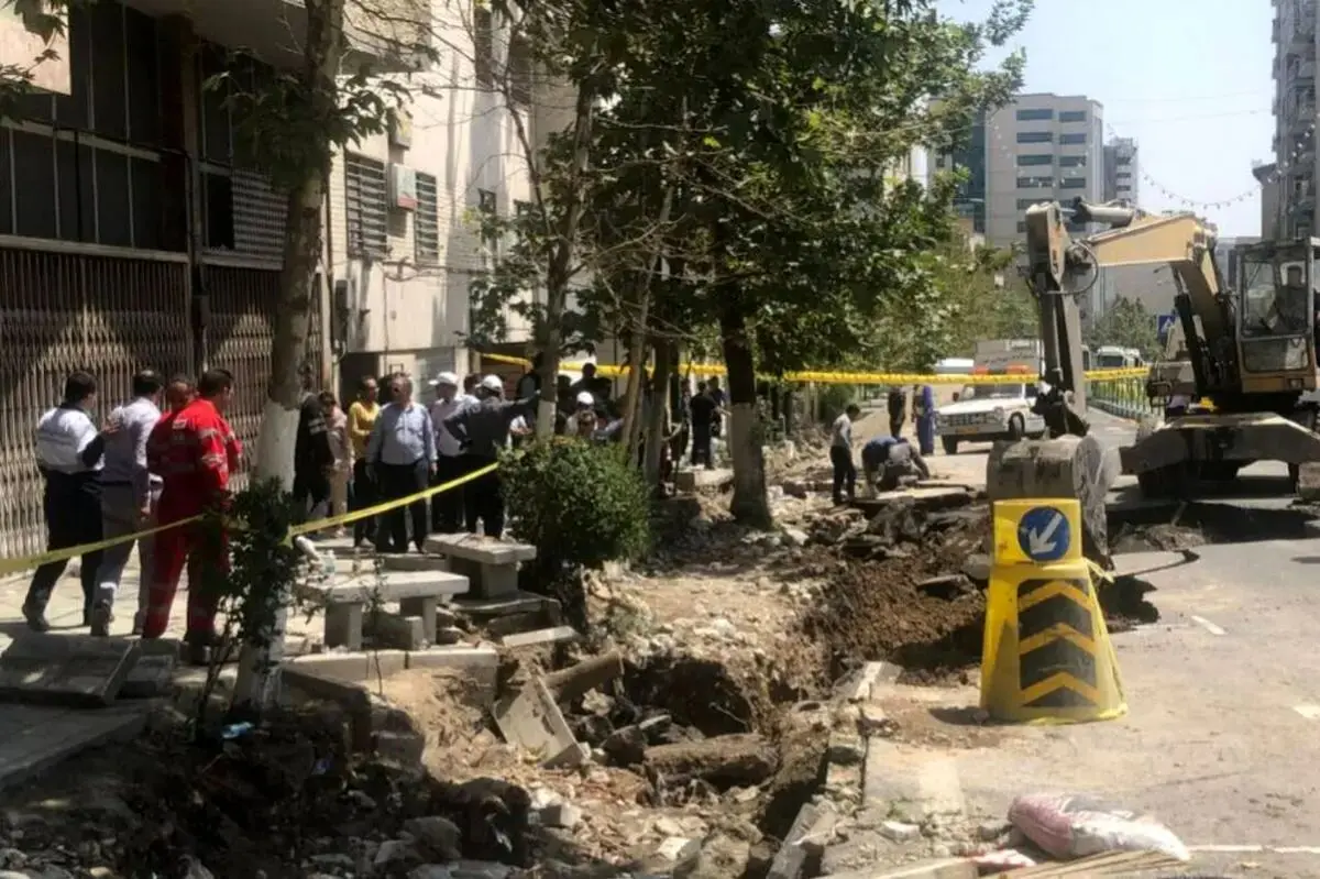 شکستگی خطوط لوله در تهران/ آب ۱۱ هزار مشترک تهرانی وصل شد