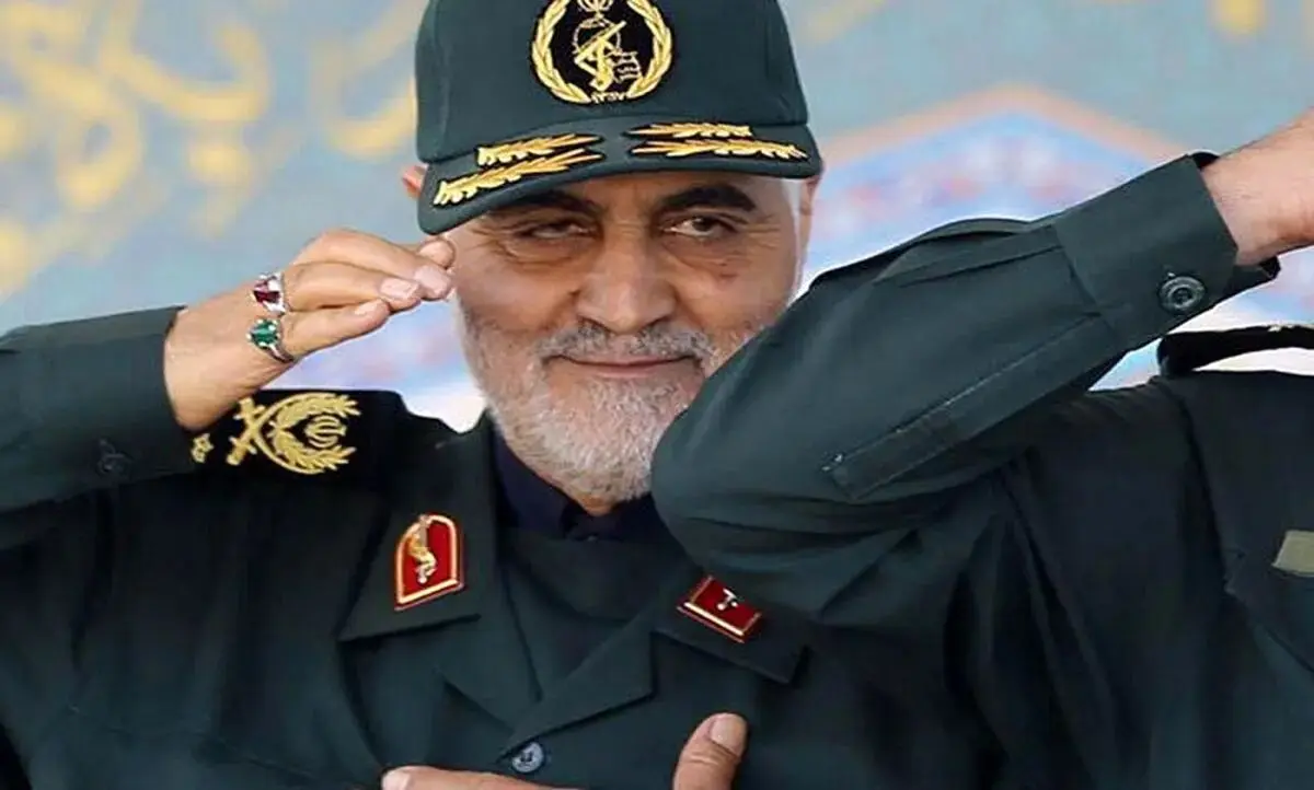 سفر در زمان؛ ژست عاشقانه حاج قاسم و مادرش ده سال قبل