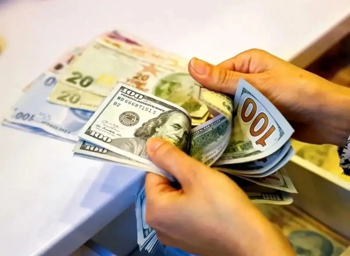 قیمت جدید دلار، یورو و سایر ارزها امروز ۱۱ تیرماه ۱۴۰۴/ دلار به مرز حساس قیمتی رسید
