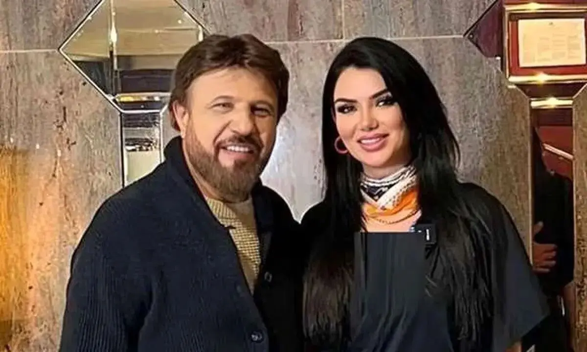عکس بیژن مرتضوی و نرگس فرخی