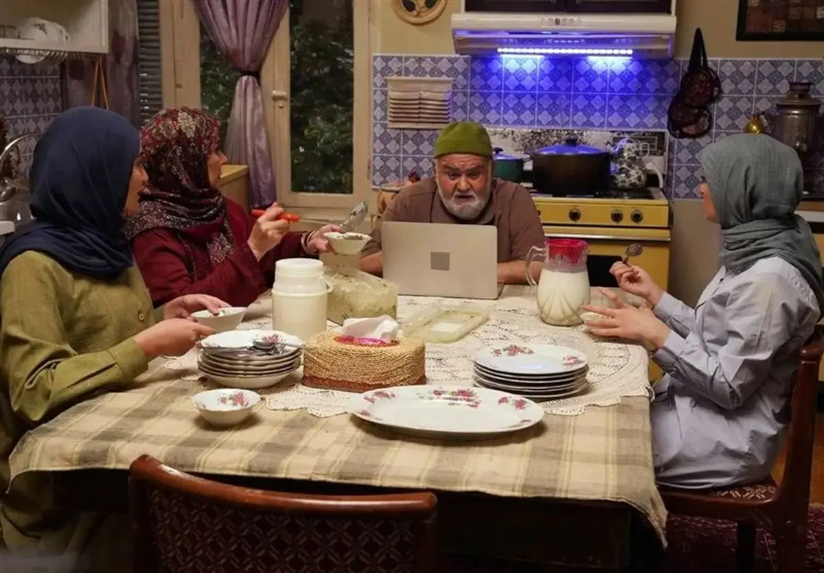 اکبر عبدی با چهره‌ای متفاوت در سریال سبزواران + عکس