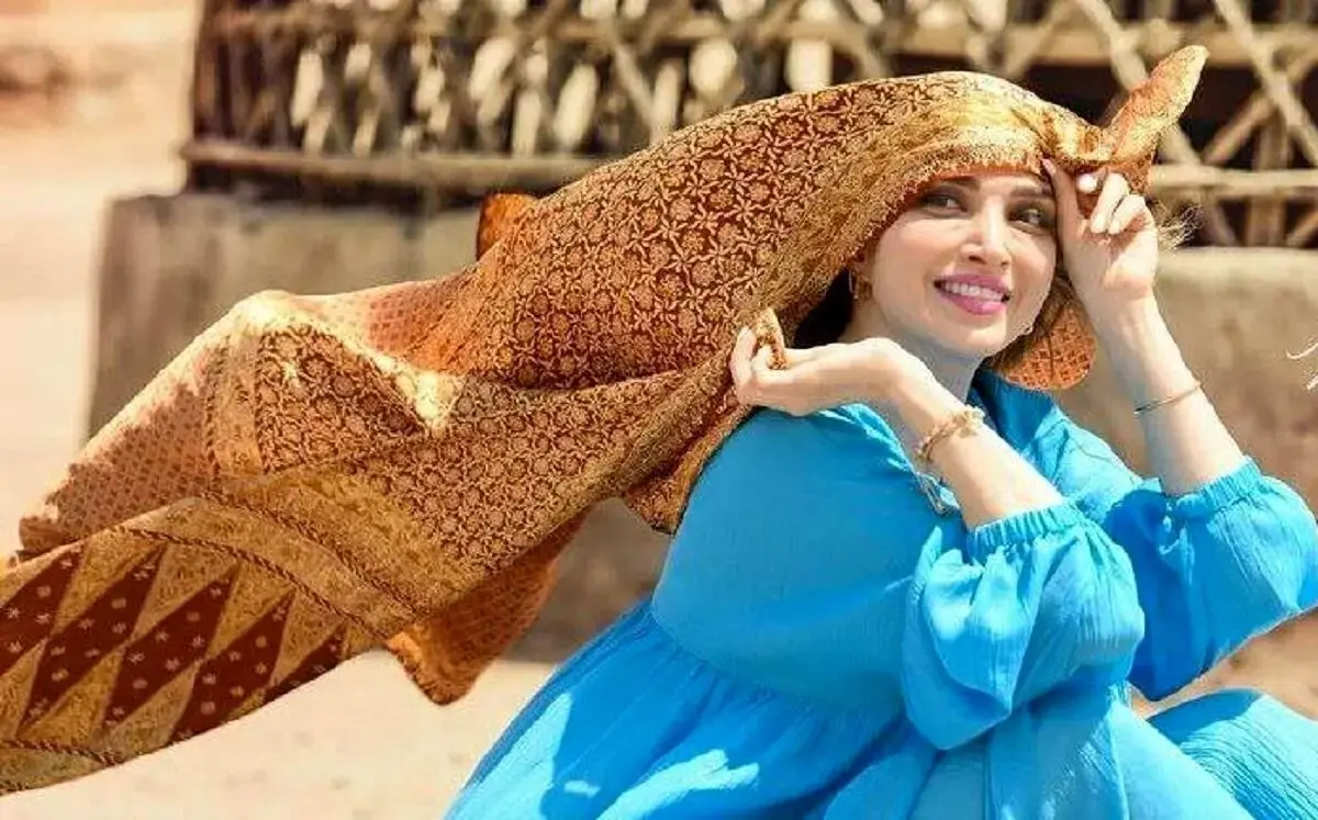 گردش لاکچری بهنوش طباطبایی در کویر + عکس‌های خاص