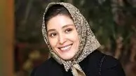 عکس | فرشته حسینی روی فرش قرمز با چتر بسته و ژستی عجیب!