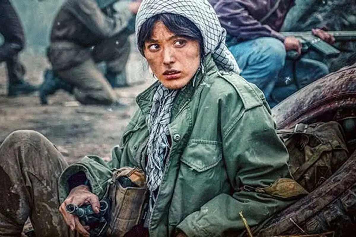 فرشته حسینی با لباس سربازی