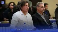 فریاد هواداران استقلال پشت درهای بسته باشگاه