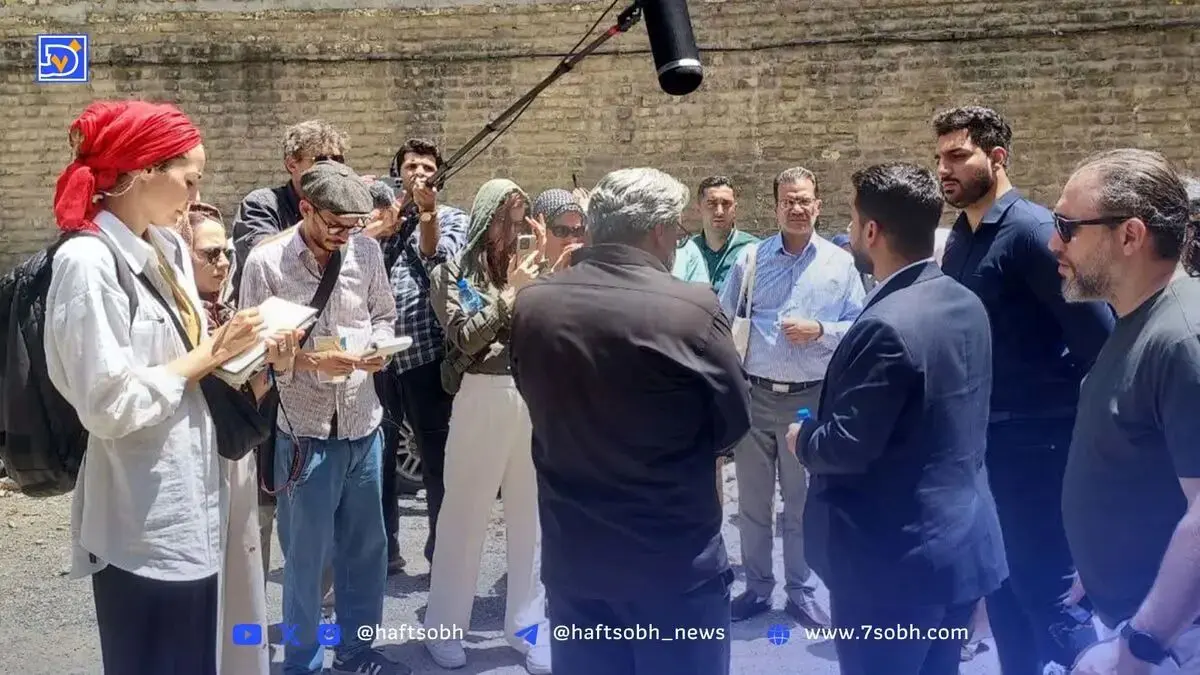 ۱۵ نفر از خبرنگاران و ‌روزنامه‌نگاران مستقل خارجی از زندان اوین بازدید کردند