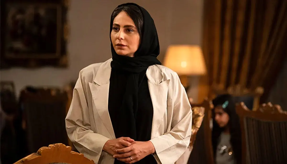 بیوگرافی رعنا آزادی ور