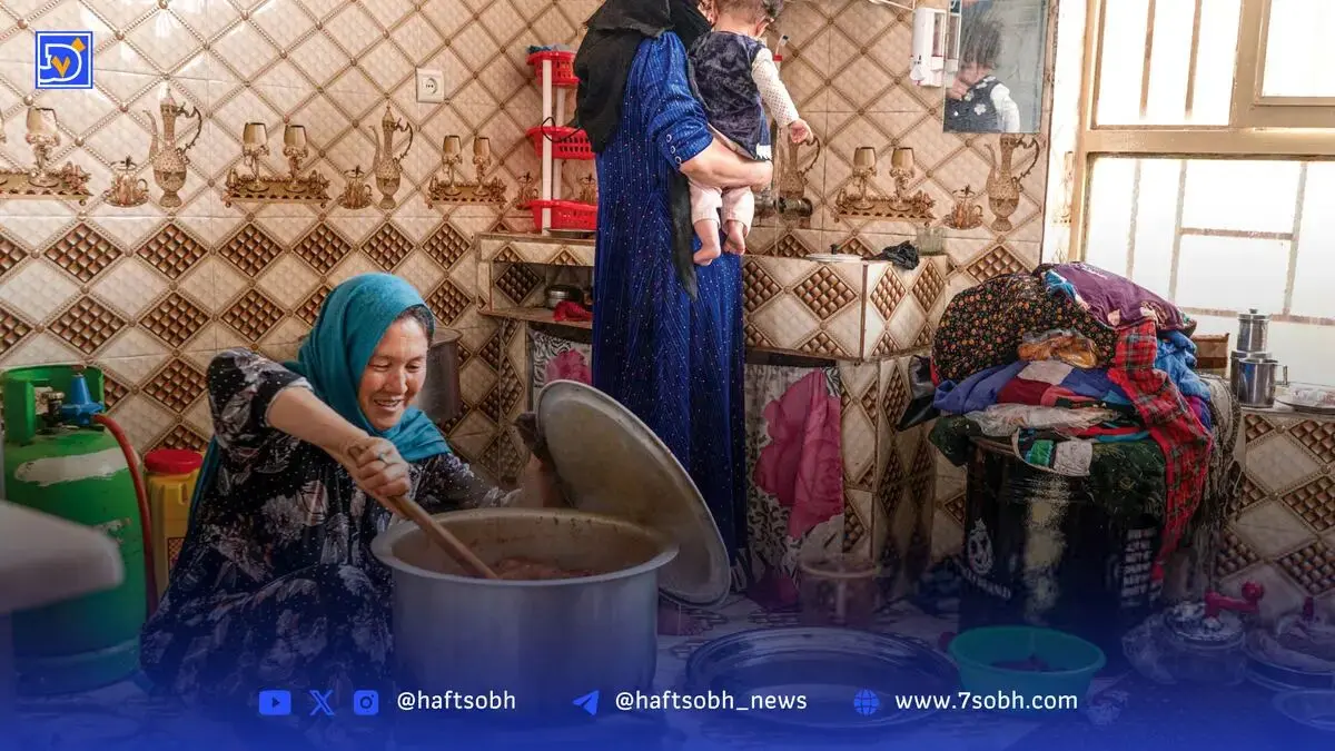 بدرقه‌ای برای مهاجران افغان| پیاده آمده بودم پیاده خواهم رفت