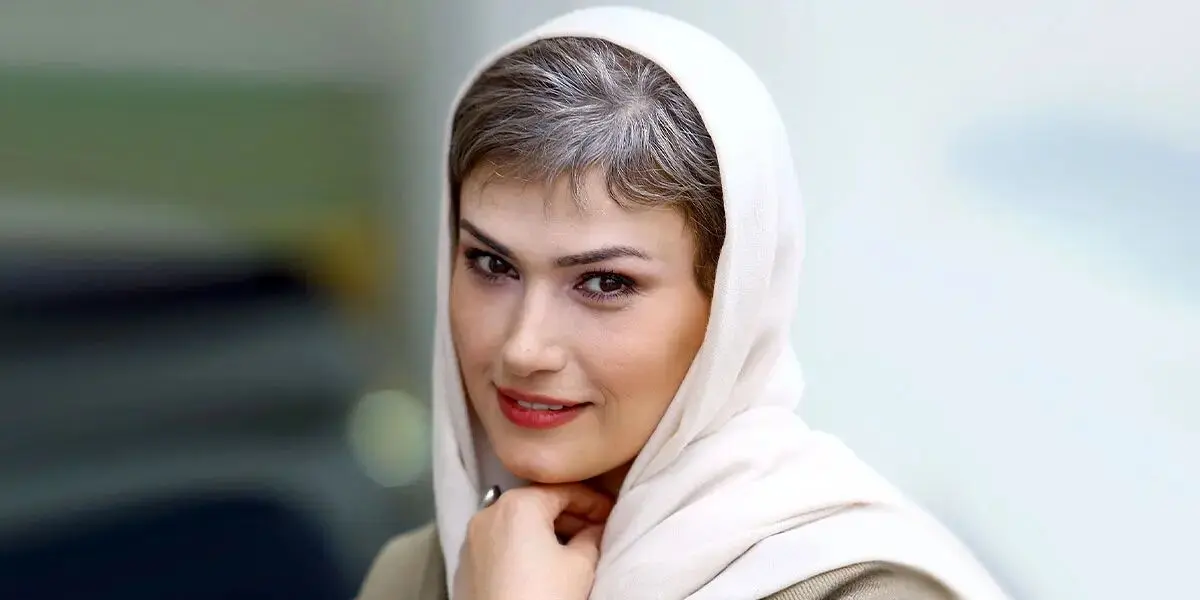بیوگرافی لادن مستوفی و همسرش