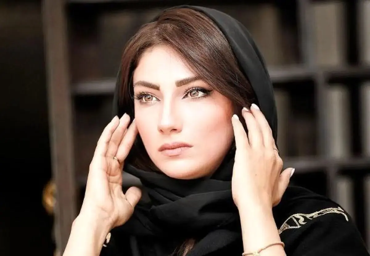 محیا دهقانی بازیگر خوش چهره مجلل با پیرسینگ
