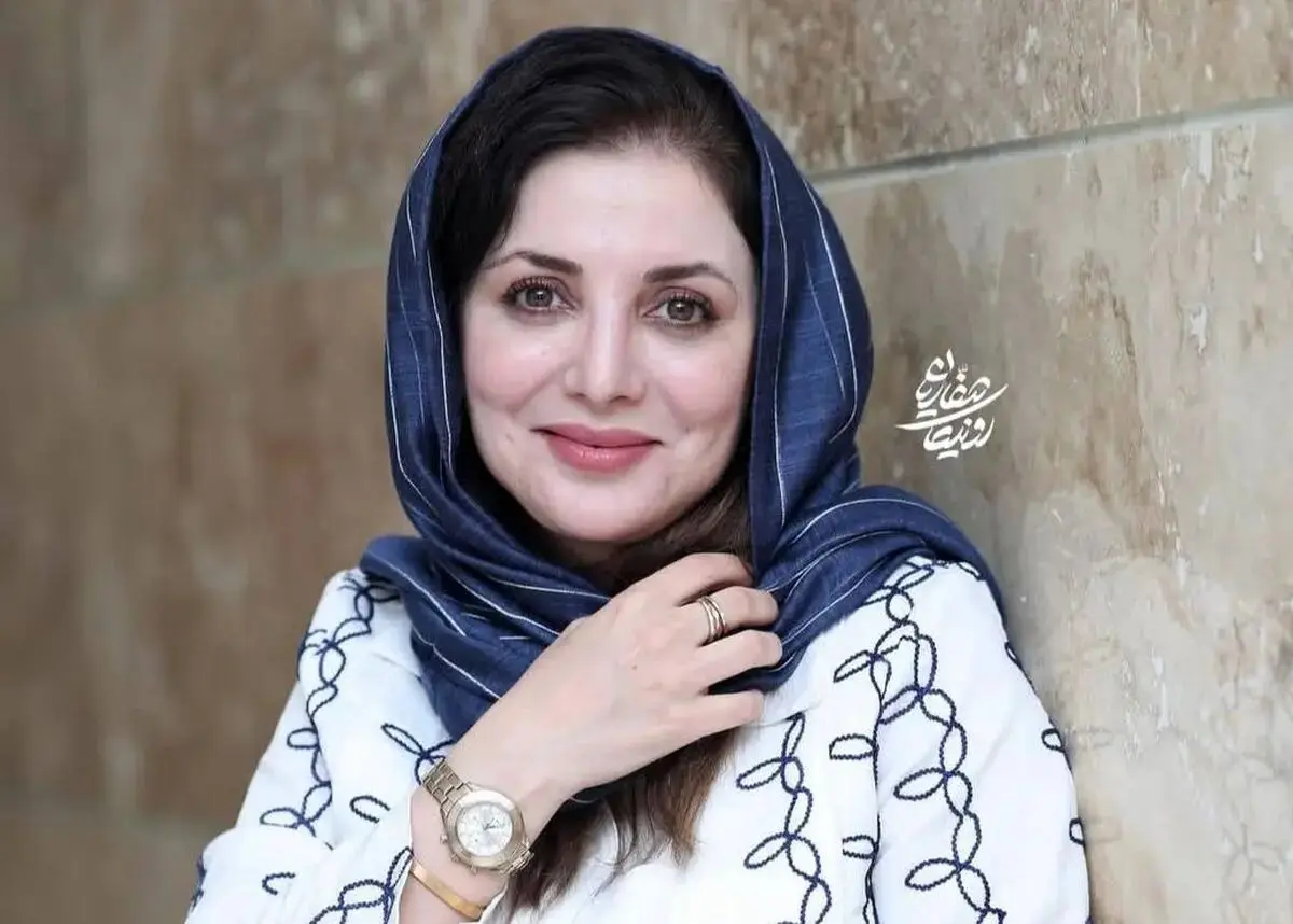 درخشش رویا میرعلمی با استایلی ساده و شیک