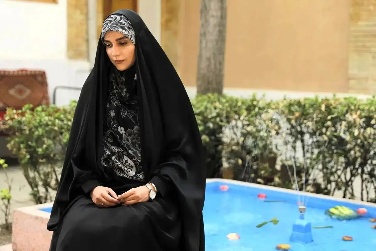 تیپ مژده لواسانی مجری صدا و سیما در چین