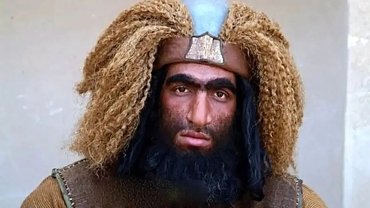 غول لشکر زبیری با همسرش در زمین بسکتبال