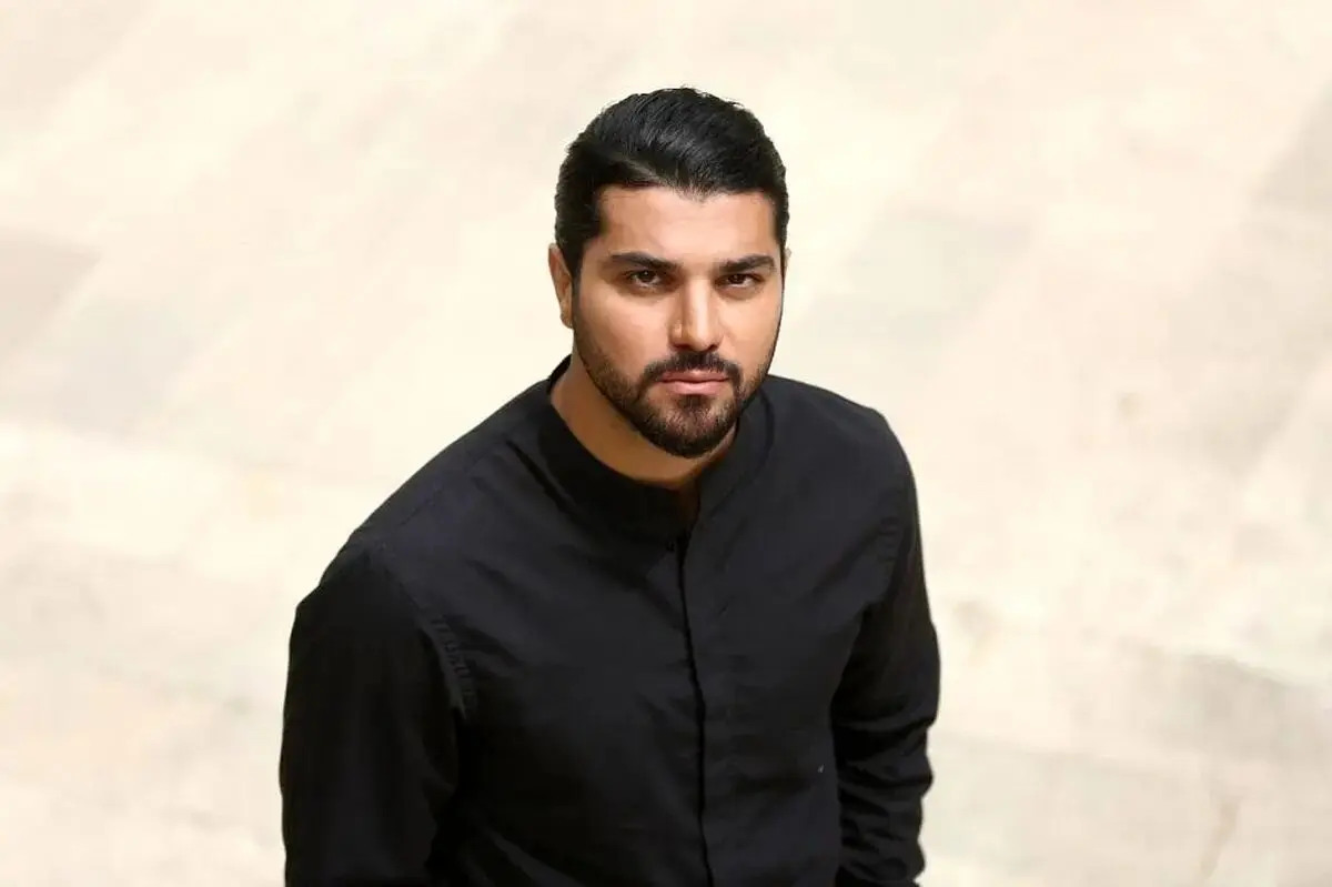 بیوگرافی سینا مهراد