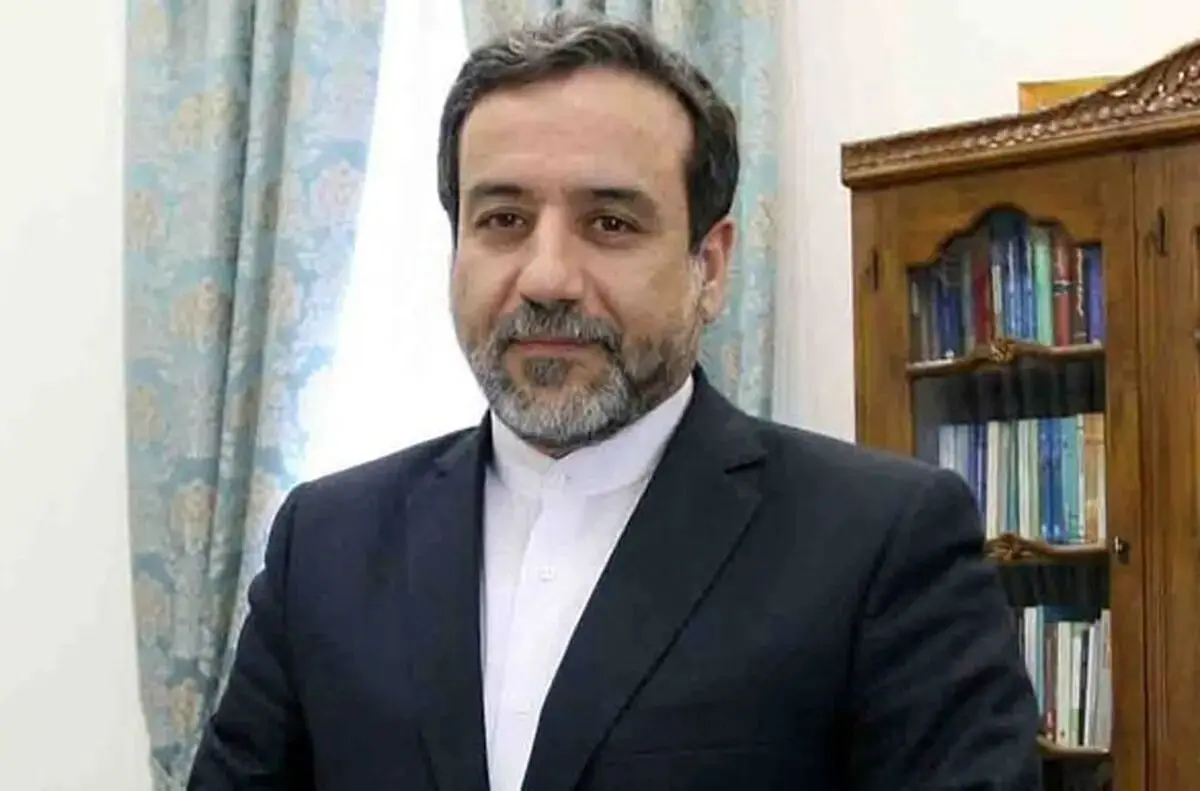 عراقچی وارد حرم امیرالمومنین شد+ عکس