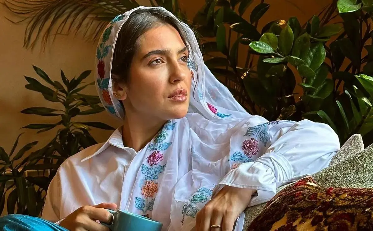 بیوگرافی مونا کرمی همسر سپند امیرسلیمانی
