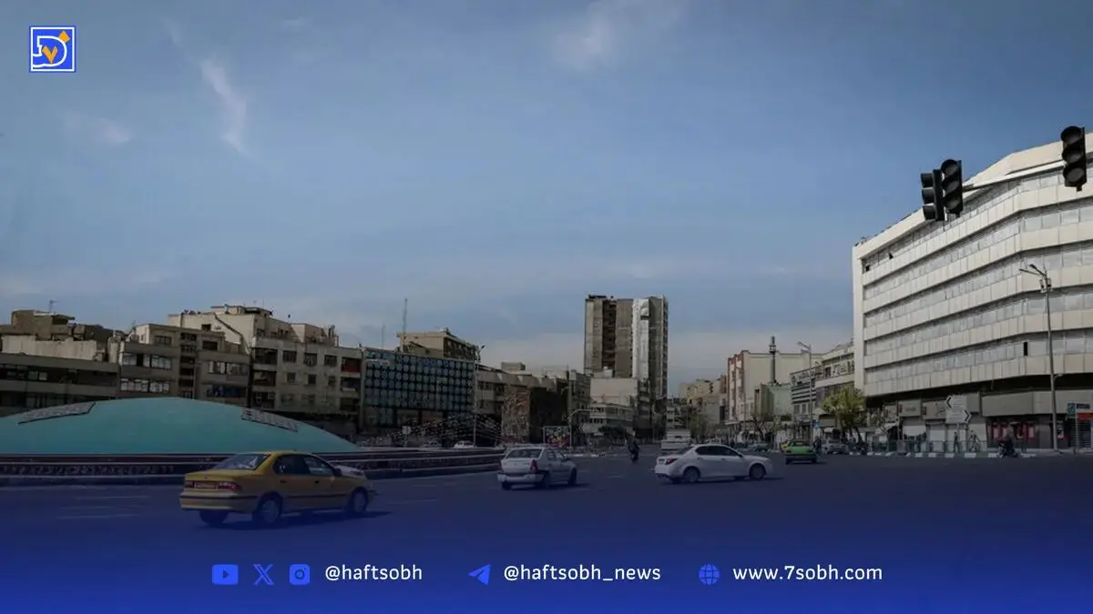 میدان انقلاب دهه 20