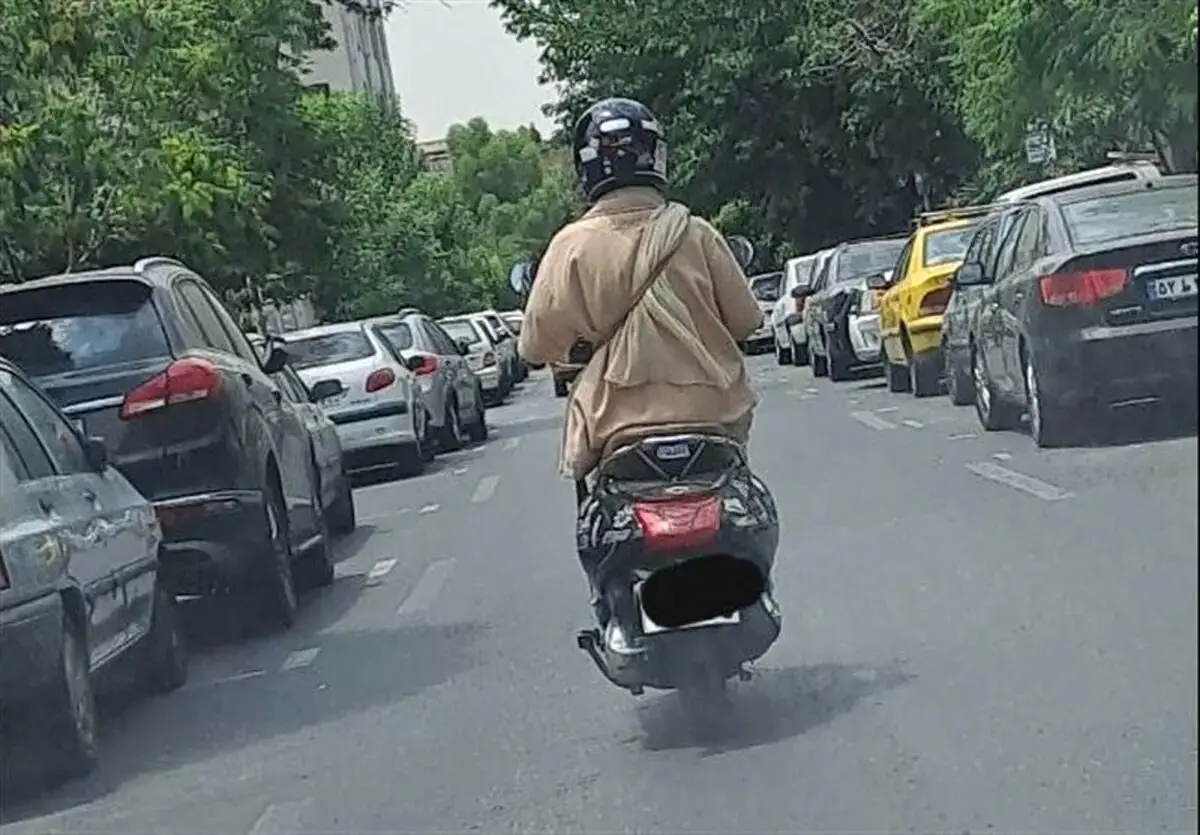 گواهینامه موتور زنان