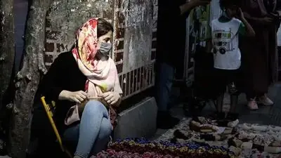 پیاده‌روها گرفتار بساط‌ها
