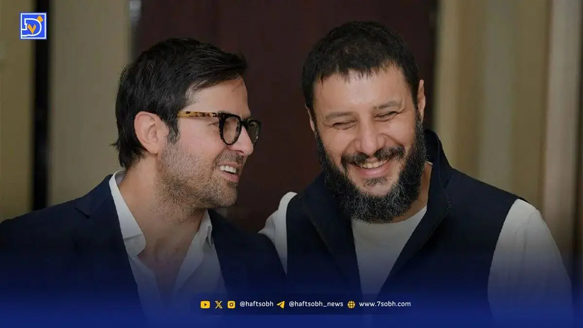 جواد عزتی با استایلی خاص در پشت صحنه سریال «وحشی»