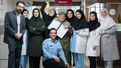 بازیگران سریال با عرض معذرت + ساعت پخش و بازپخش