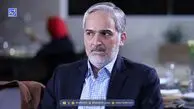 بیژن بنفشه‌خواه در استخر