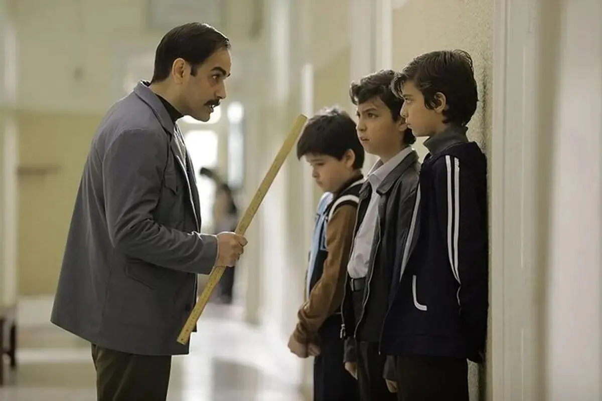 ماجرای تنبیه بدنی یک دانش‌آموز در رباط کریم
