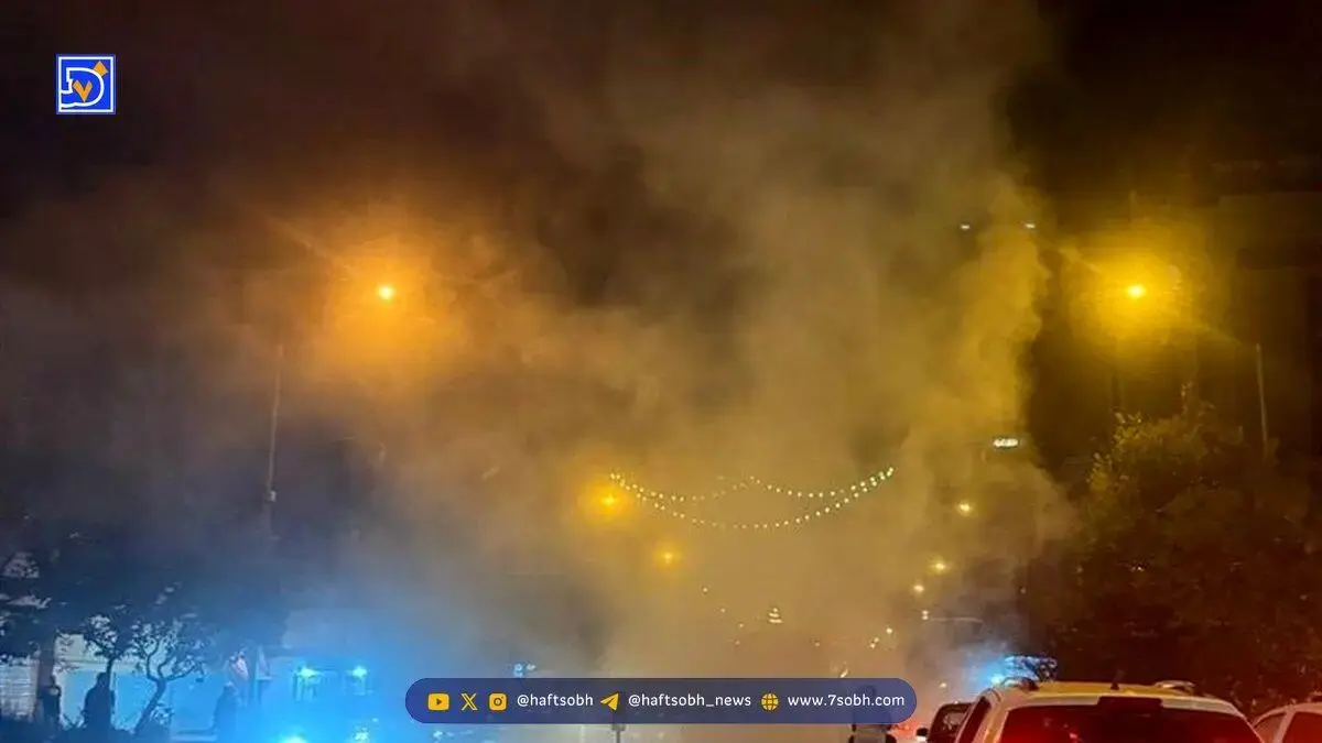 پشت پرده دود غلیظ خیابان انقلاب تهران