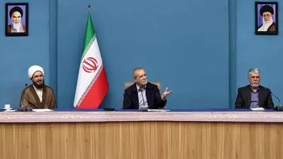 فوری / وزیر ارشاد پزشکیان ممنوع التصویر شد