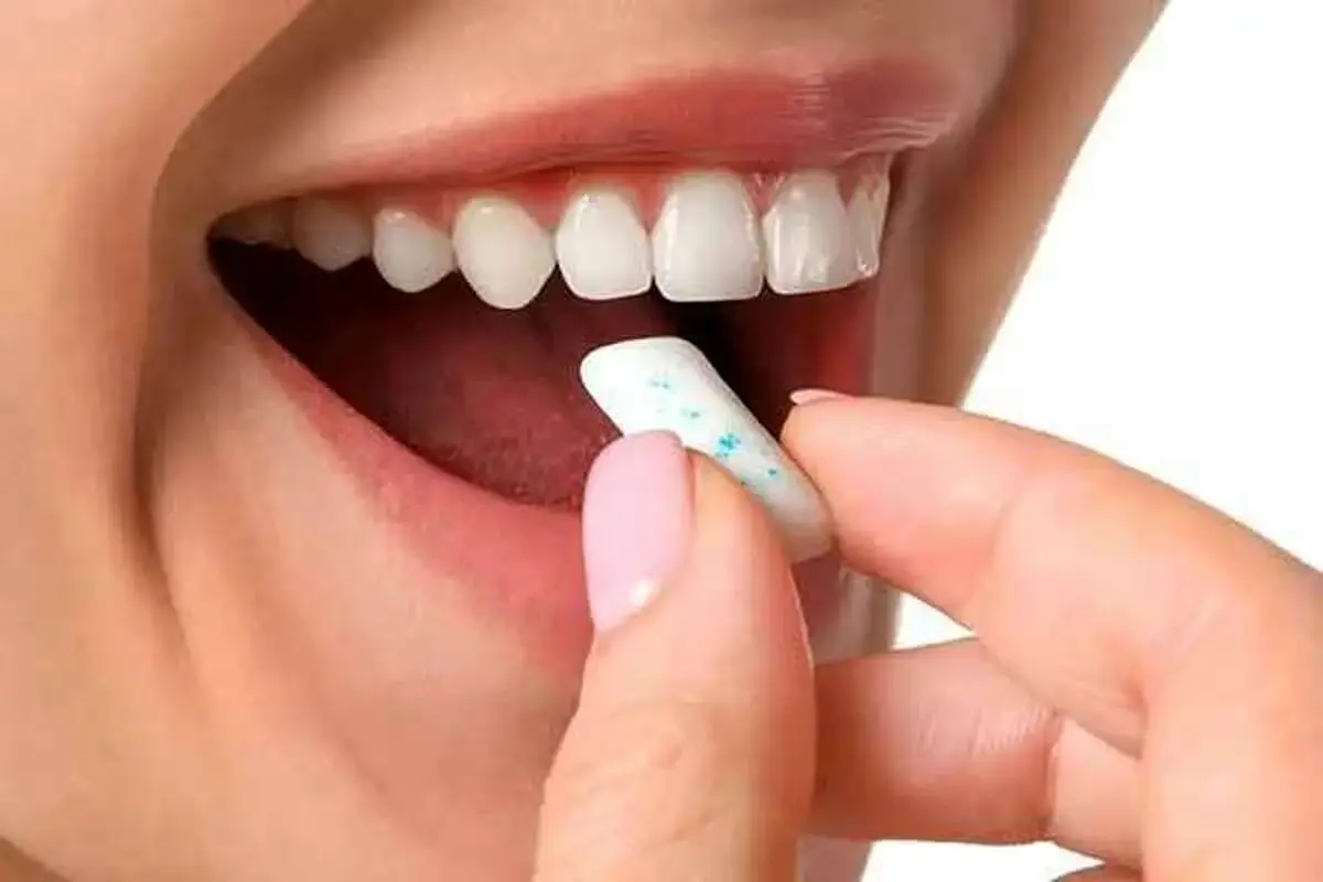 فواید جویدن آدامس بعد از غذا