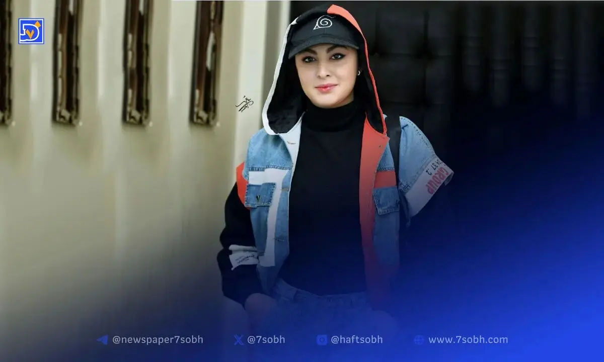 عکس ها / چیدمان لوکس منزل مریم مومن / مبلمان راحتی و مدرن، دیوار های جنس چوب راش و...