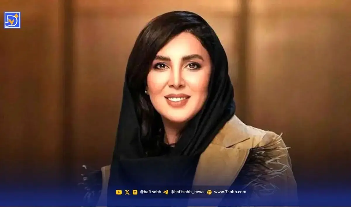 سفر در زمان| لیلا بلوکات در ۴۲ سالگی در مقابل تصویر کودکی‌اش در آغوش پدر در 2سالگی