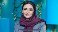 آلبوم تولد لیندا کیانی؛ کیک تولد لایه لایه و پر از توت فرنگی و گل های سفیدوصورتی لاکچری