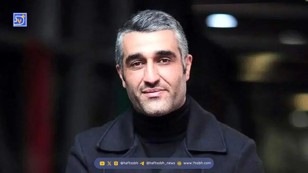 نگاهی به دکوراسیون ویلا شاهانه پژمان جمشیدی؛ از مبلمان کلاسیک چوبی تا آیینه و شعمدان برنزی و فنجان های طلاکوب
