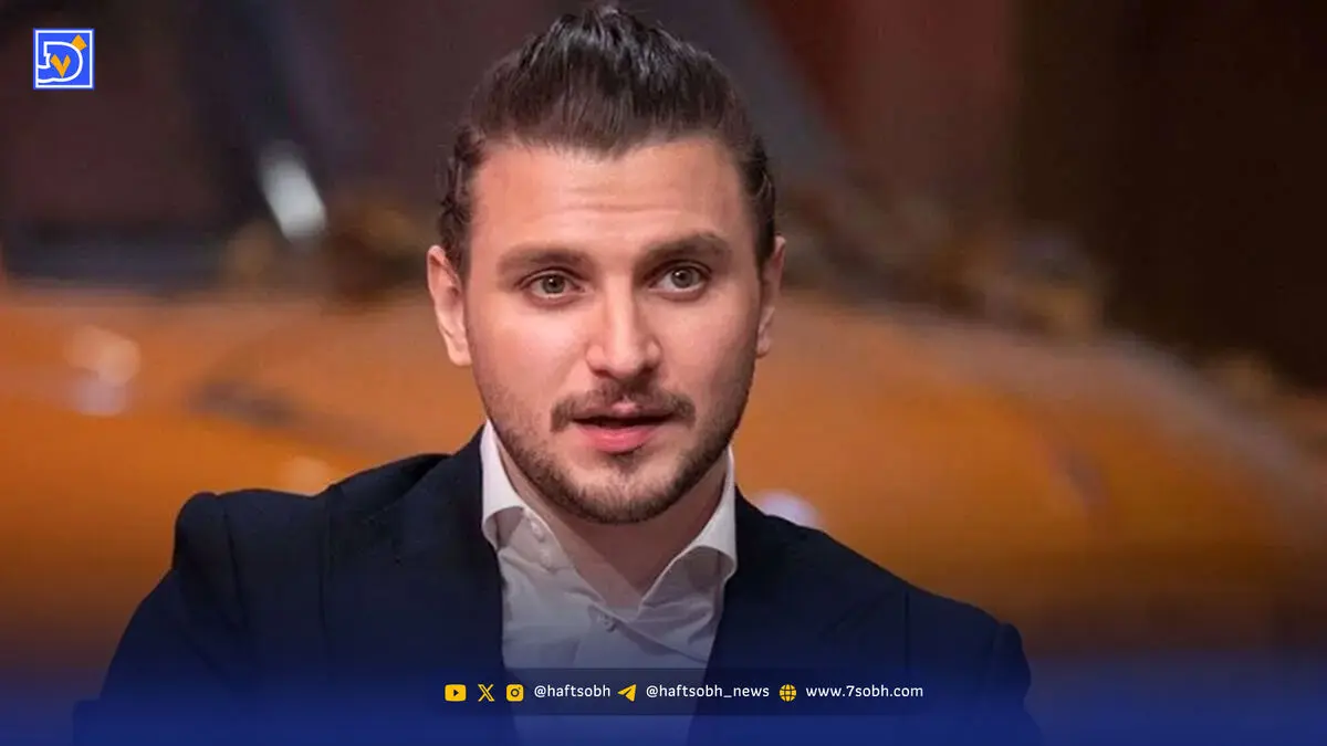 نگاهی به چیدمان شیک و لوکس خونه مجردی دارا حیایی، بازیگر شفرونی و پسر یکی یدونه امین حیایی/ از مبلمان مدرن و ساز موسیقی تا تابلوهای هنری