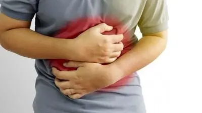 رفلاکس معده چیست؟ علائم، دلایل و راهکارهای مؤثر برای کاهش ترش کردن