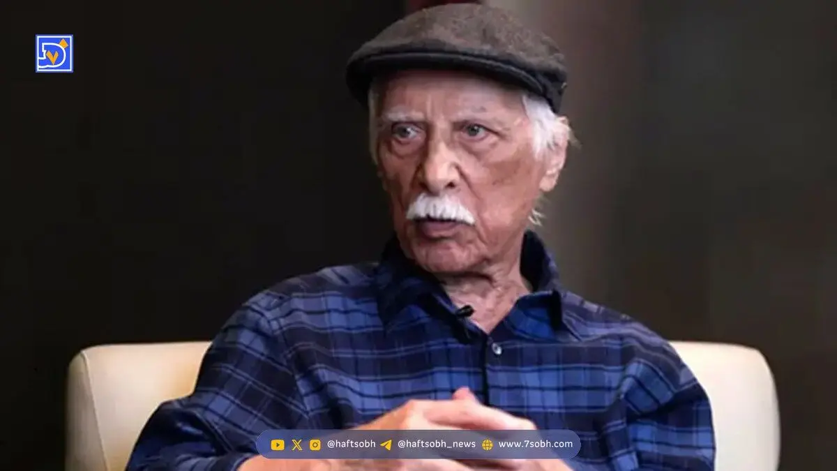 نگاهی به چیدمان منزل بهرام بیضایی با کتابخانه ای بزرگ، تابلو دیواری، پرده های کلاسیک و...
