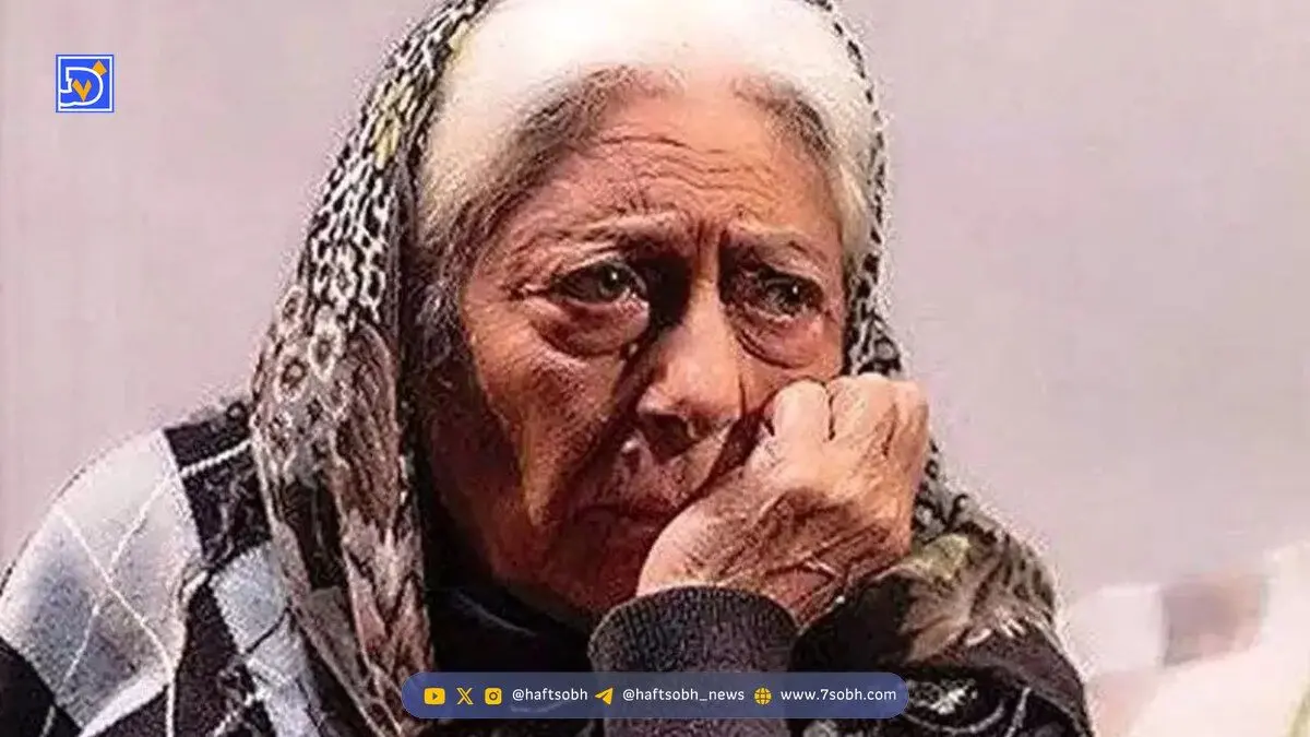 سفر زمان| «ثریا قاسمی» در جوانی در آغوش مادرش «حمیده خیرآبادی»