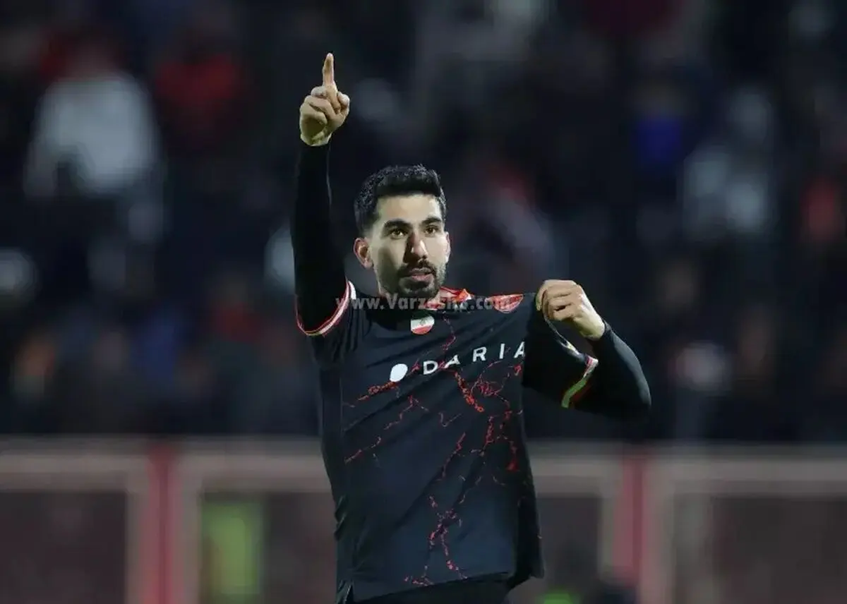 بازیکن پرسپولیس در فرودگاه بازداشت شد