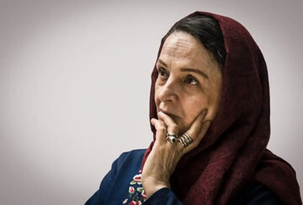گلاب آدینه در ۳۵ سالگی و در چهارمین فیلم‌اش
