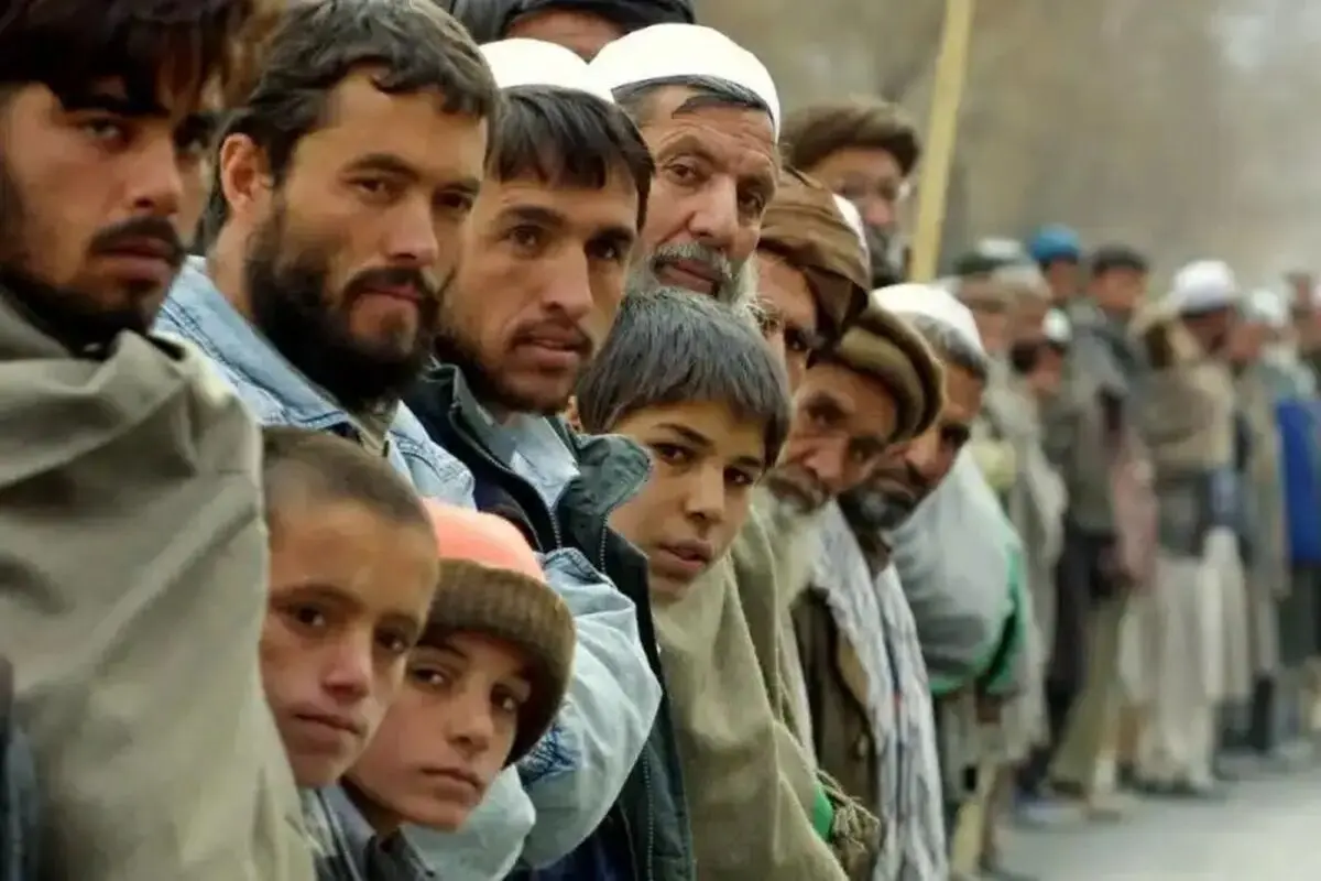 خروج اتباع غیرمجاز افغان از ایران ادامه دارد / بیش از 1 میلیون نفر از مرز دوغارون خارج شده‌اند
